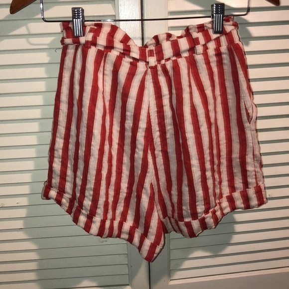 H&M Red and white striped paper bag shorts with matching belt Size 6 - Picture 4 of 6